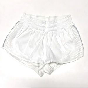 lululemon size 2 white hotty hot shorts 2.5” inseam
